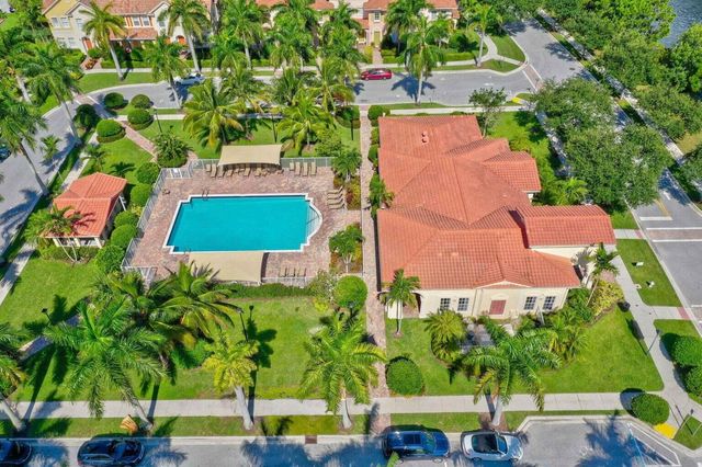 107 Ennis Lane, Jupiter, FL 33458