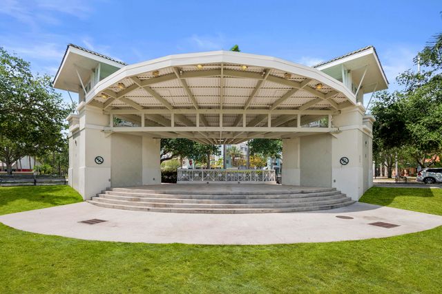 107 Ennis Lane, Jupiter, FL 33458