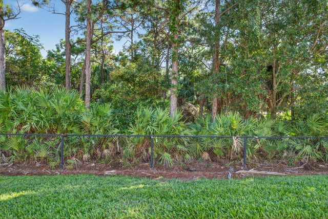 107 Ennis Lane, Jupiter, FL 33458