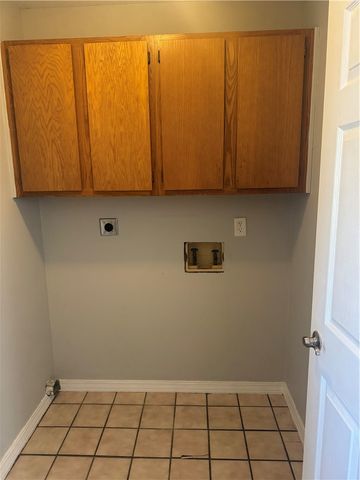 2152 A Kristy, Siloam Springs, AR 72761