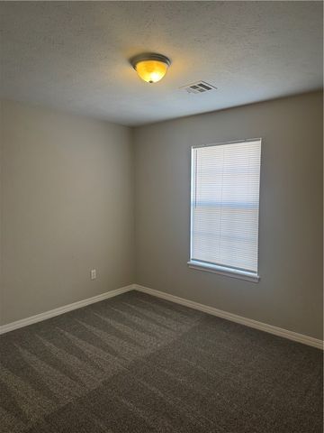 2152 A Kristy, Siloam Springs, AR 72761