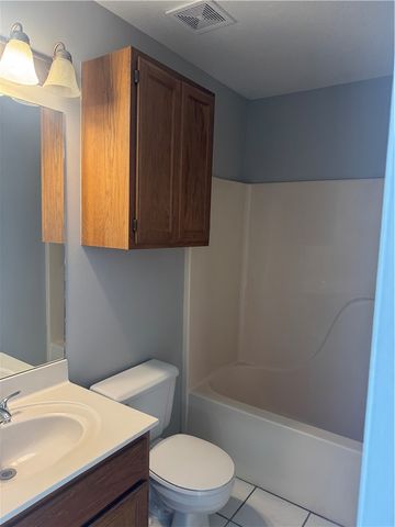 2152 A Kristy, Siloam Springs, AR 72761