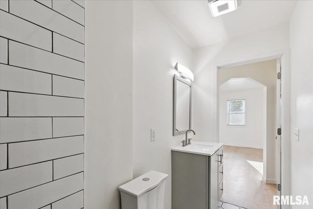 4105 11TH Street, Rock Island, IL 61201