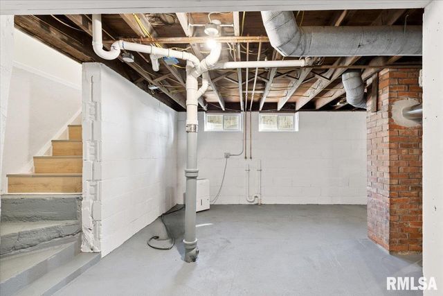 4105 11TH Street, Rock Island, IL 61201