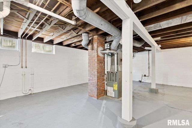 4105 11TH Street, Rock Island, IL 61201