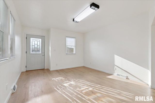 4105 11TH Street, Rock Island, IL 61201