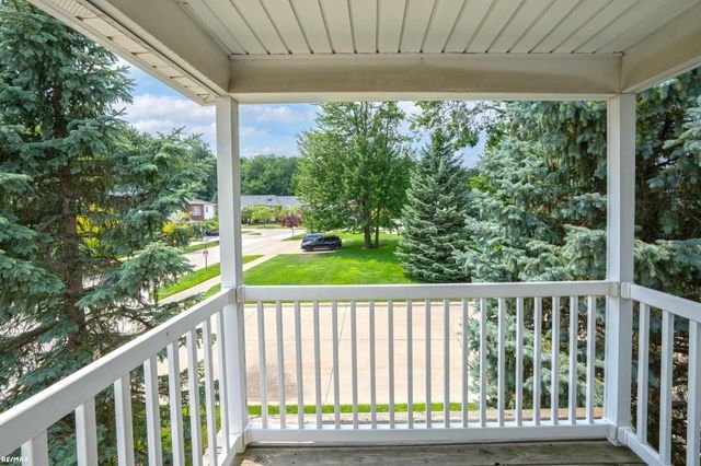 5537 Acorn Lane, Sterling Heights, MI 48314