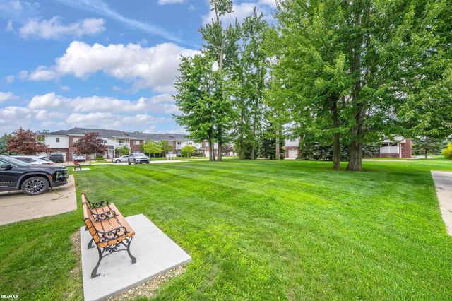 5537 Acorn Lane, Sterling Heights, MI 48314