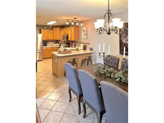 2352 Oakridge Circle, Hudson, WI 54016