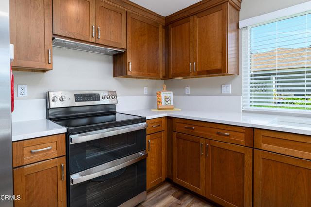 42308 Village 42, Camarillo, CA 93012