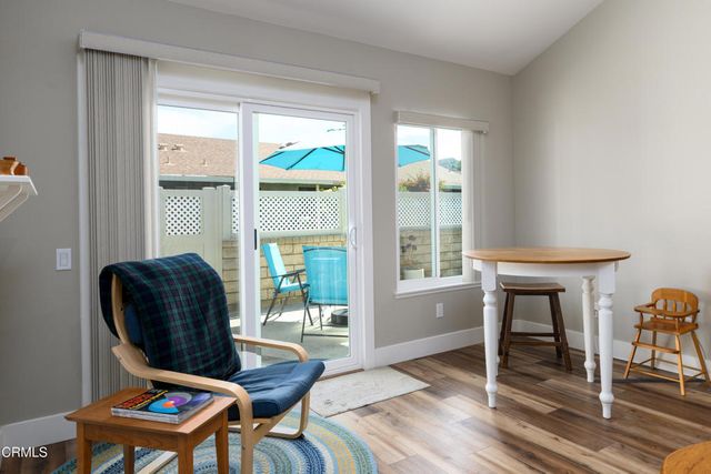 42308 Village 42, Camarillo, CA 93012