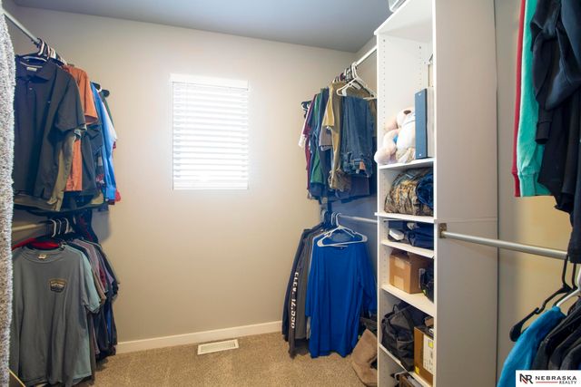 21212 Madison Street, Elkhorn, NE 68022