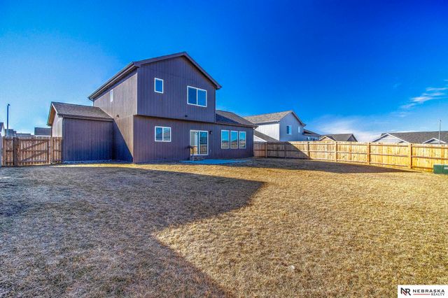 21212 Madison Street, Elkhorn, NE 68022