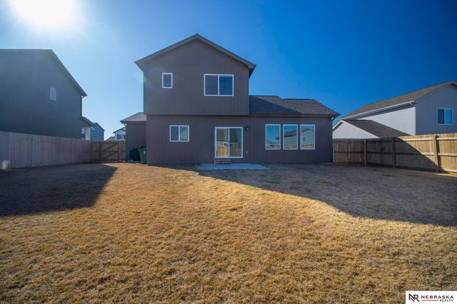 21212 Madison Street, Elkhorn, NE 68022