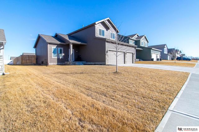 21212 Madison Street, Elkhorn, NE 68022