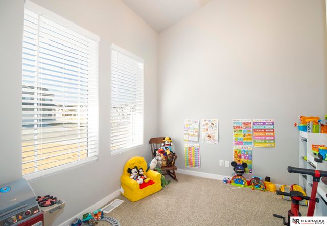 21212 Madison Street, Elkhorn, NE 68022