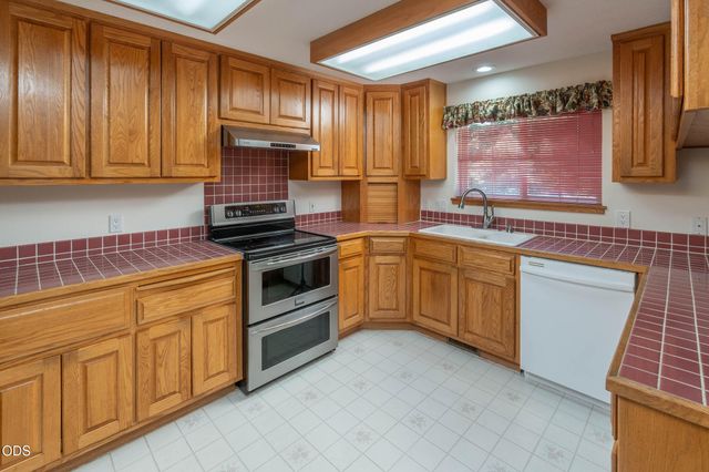 204 Miller Street, Molalla, OR 97038