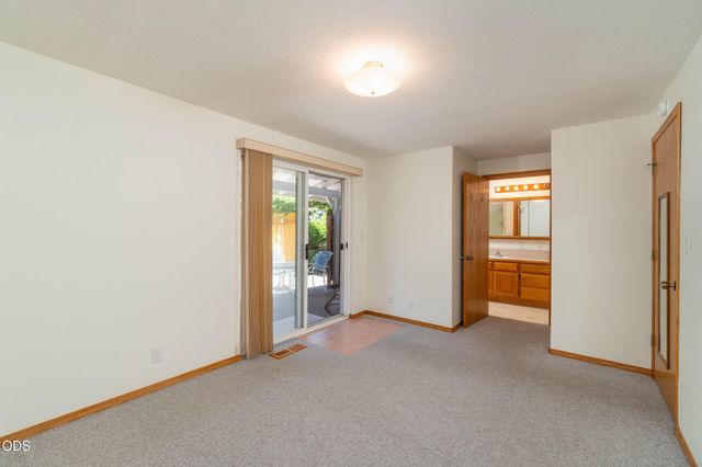 204 Miller Street, Molalla, OR 97038