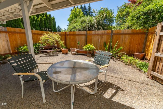 204 Miller Street, Molalla, OR 97038
