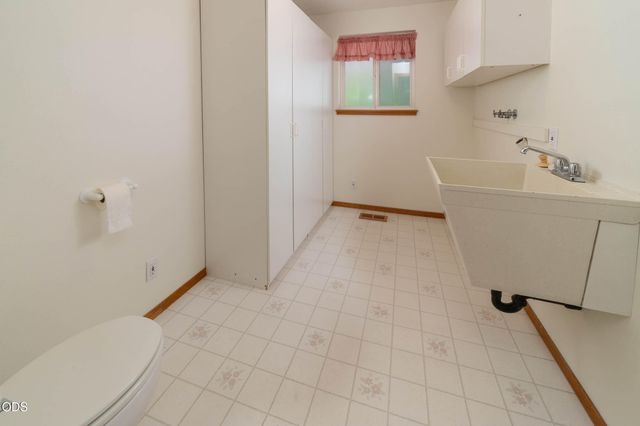 204 Miller Street, Molalla, OR 97038