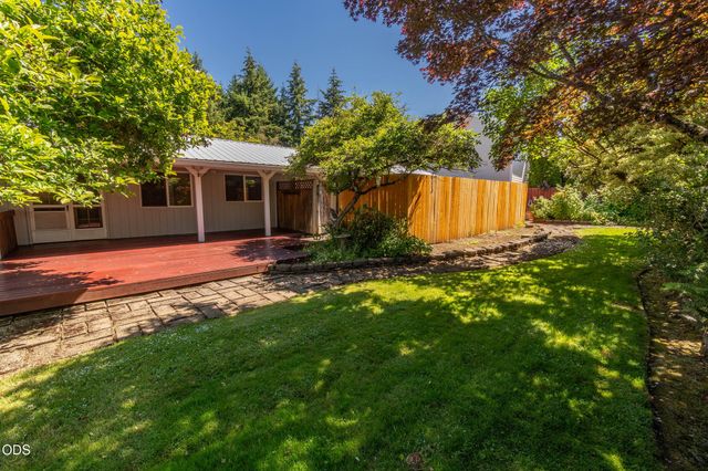 204 Miller Street, Molalla, OR 97038