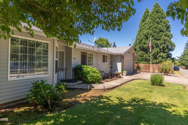 204 Miller Street, Molalla, OR 97038