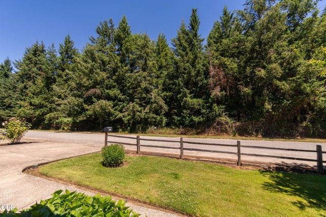 204 Miller Street, Molalla, OR 97038