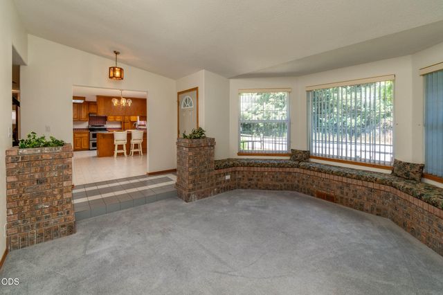 204 Miller Street, Molalla, OR 97038