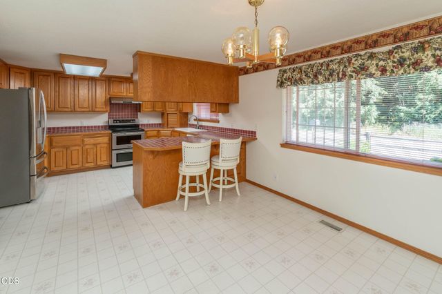 204 Miller Street, Molalla, OR 97038