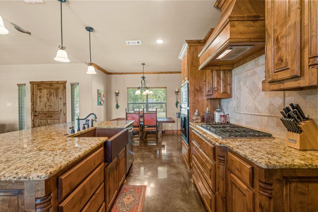 6231 Michael Road, Sanger, TX 76266
