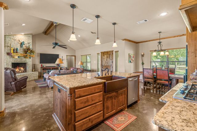 6231 Michael Road, Sanger, TX 76266
