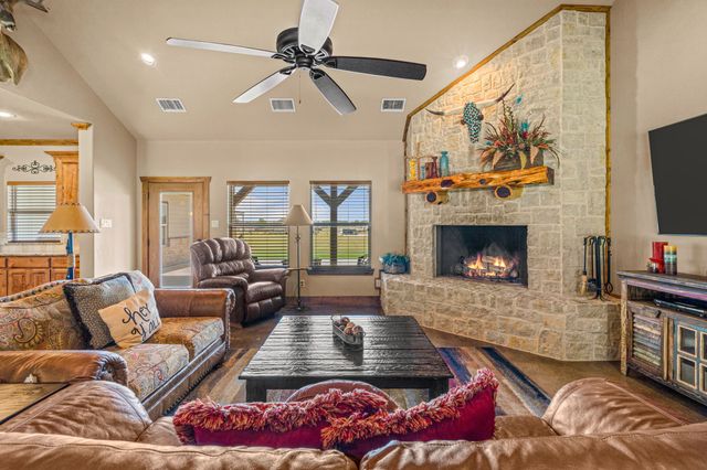 6231 Michael Road, Sanger, TX 76266