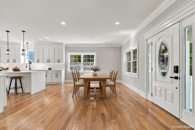 91 High, Upton, MA 01568