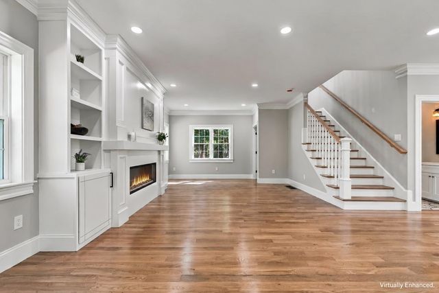 91 High, Upton, MA 01568