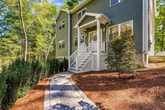 91 High, Upton, MA 01568