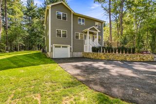 91 High, Upton, MA 01568