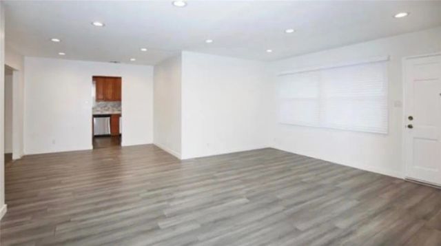 10920 Mather Avenue, Sunland, CA 91040