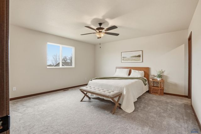 4012 MAGNUM RD, Rapid City, SD 57703