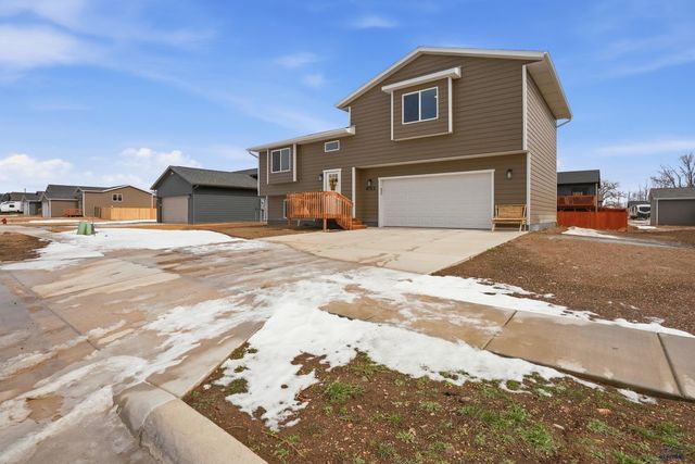 4012 MAGNUM RD, Rapid City, SD 57703