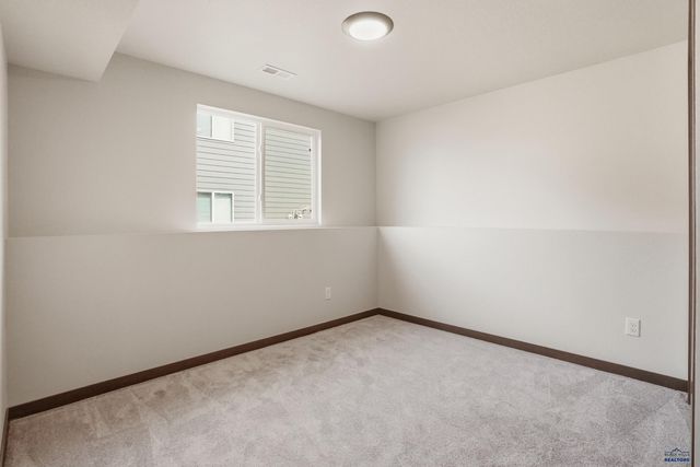 4012 MAGNUM RD, Rapid City, SD 57703