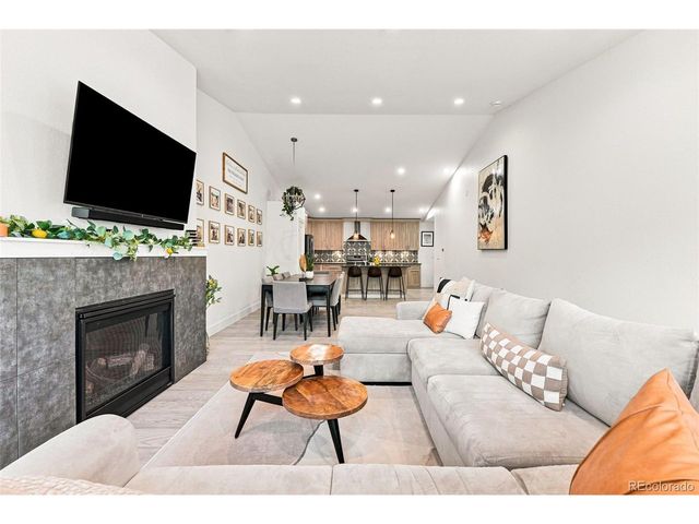 823 Van Gordon St, Golden, CO 80401