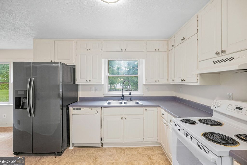 1502 Shoal Creek Drive SW, Conyers, GA 30094 — photo 2