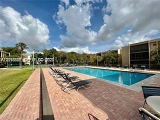 8401 SW 107th Ave 278E, Miami, FL 33173