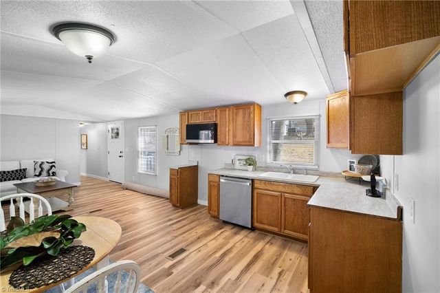 195 Sonora Drive, Advance, NC 27006