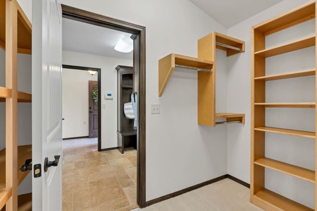 2763 N Woodridge Ct., Wichita, KS 67226