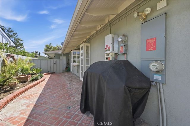 1633 Santiago, Newport Beach, CA 92660