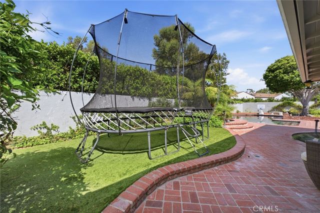 1633 Santiago, Newport Beach, CA 92660