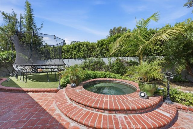 1633 Santiago, Newport Beach, CA 92660