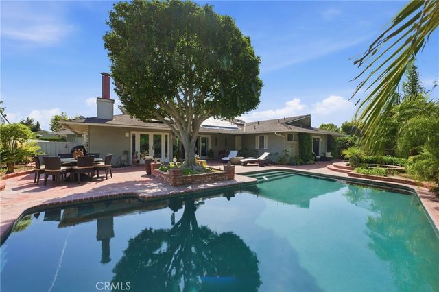 1633 Santiago, Newport Beach, CA 92660