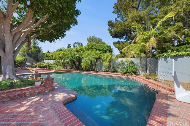 1633 Santiago, Newport Beach, CA 92660